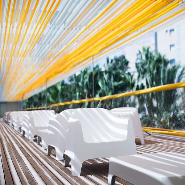 White SOLID Stacking Outdoor LOUNGE Furniture Designed By Stefano Giovannoni & Elisa Garden. MODERN Garden SOFA And EASY CHAIR And Low Table Made In HIGH QUALITY Garden Furniture Materials Available In Many Exciting Colours. Vondom Modern Plastic Garden Furniture Company.