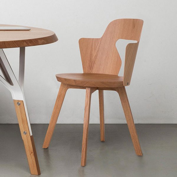 Quodes Stammplatz Dining Armchair & Table. Contemporary Interior Chair - Alfredo Häberli. Solid Oak/ Oak Veneer. Design Furniture Company.