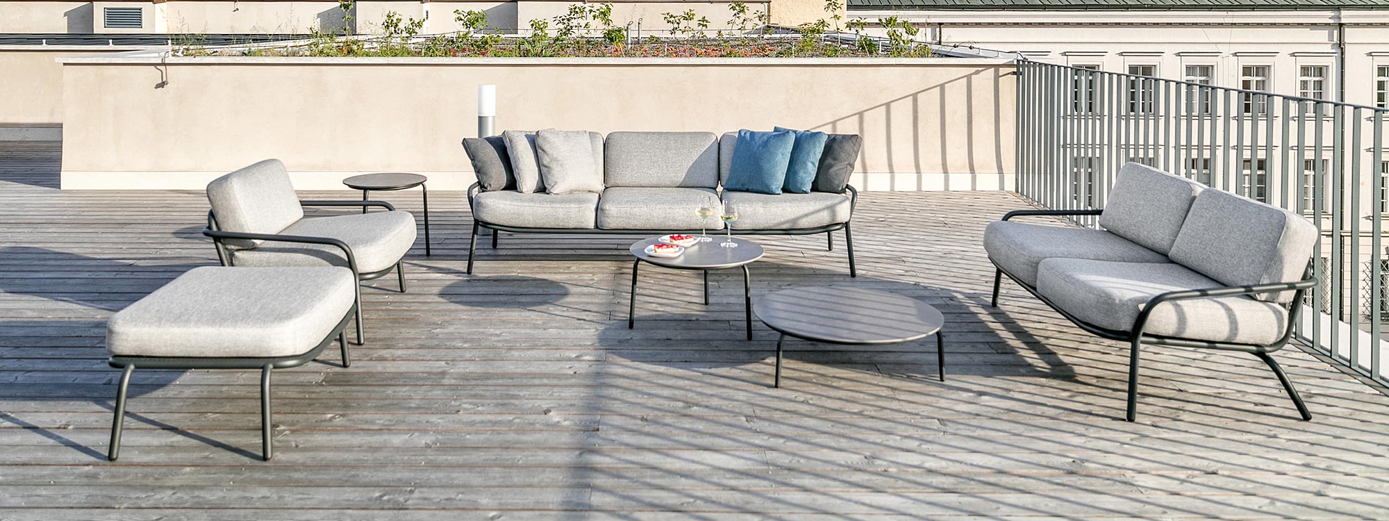 Starling garden sofas have simple contemporary design which works well in both traditional and modern surroundings